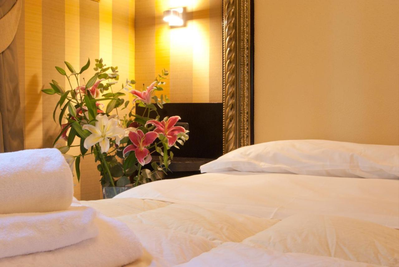 Domus Romantica ภายนอก รูปภาพ